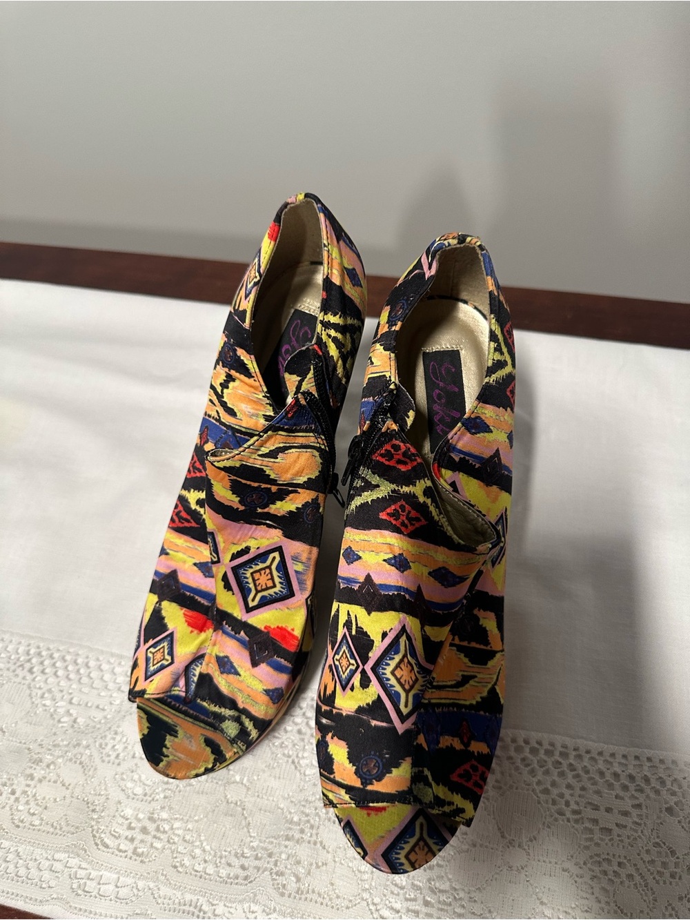 Women's Multicolor Patterned Peep-Toe Heels